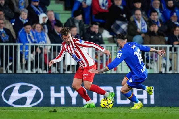 November 23, 2025, Getafe, Madrid, Spain: Antoine Griezmann of Atletico de Madrid in action during the Spanish League, LaLiga EA Sports, football match played between Getafe CF and Atletico de Madrid at Coliseum de Getafe stadium on November 23, 2025, in Getafe, Spain. Getafe Spain - ZUMAa181 20251123_zaa_a181_251 Copyright: xDennisxAgyemanx