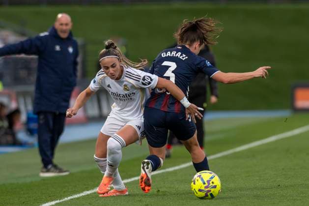 November 23, 2025, Madrid, Madrid, Spain: ATHENEA DEL CASTILLO of Real Madrid Femenino CF in action during the Spanish Women League, Liga F, football match played between REAL MADRID Womens and SD EIBAR at Alfredo Di Stefano stadium on November 23, 2025, in Valdebebas, Madrid, Spain. Madrid Spain - ZUMAc312 20251123_zsp_c312_122 Copyright: xOscarxManuelxSanchezx