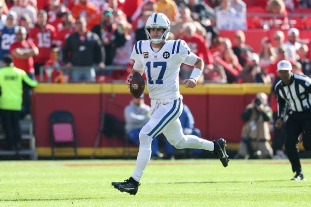 November 23, 2025: Indianapolis Colts quarterback Daniel Jones (17) runs the ball during the first half of an NFL, American Football Herren, USA football game against the Kansas City Chiefs at GEHA Field at Arrowhead Stadium in Kansas City, MO. CSM Kansas City United States of America - ZUMAc04_ 20251123_zma_c04_066 Copyright: xDavidxSmithx