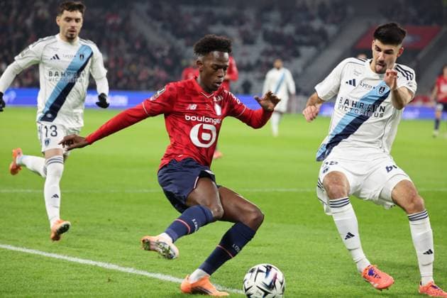FOOTBALL : LOSC Lille vs Paris FC - Ligue 1 J13 - 23 11 2025 FÃ lix CORREIA (LOSC Lille) lors du match LOSC Lille vs Paris FC, Ligue 1 J13, Decathlon Arena stade Pierre Mauroy, le 23 novembre 2025 - photo Laurent Sanson PsnewZ  Copyright: xLaurentxSANSONx xPsnewZx