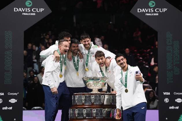 The players of Italy celebrate after winning the Davis Cup Finals 2025 at Bologna Fiere, Bologna, Italy - November 23, 2025. - Tennis.  Copyright: xMassimoxPaolone LaPressex