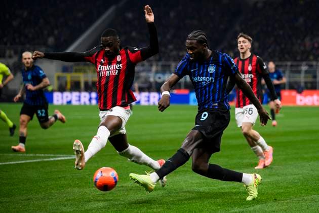 FC Internazionale v AC Milan - Serie A Marcus Thuram of FC Internazionale is challenged by Fikayo Tomori of AC Milan during the Serie A football match between FC Internazionale and AC Milan. Milan Italy Copyright: xNicolòxCampox