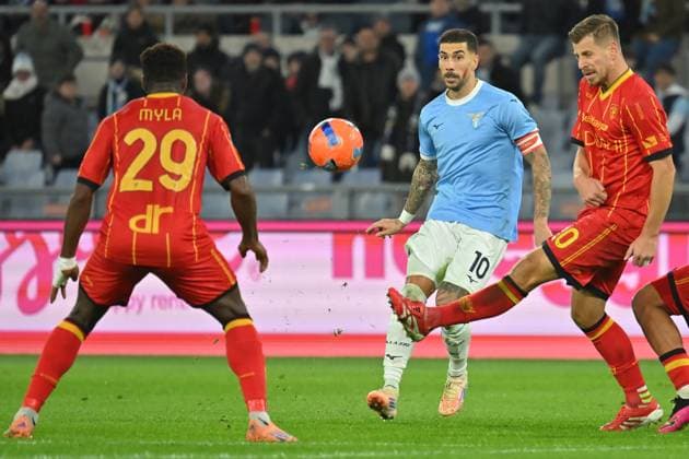 Soccer, serie A Enilive match, SS Lazio v Lecce Lassana Coulibaly of Lecce,Mattia Zaccagni of SS Lazio,Ylber Ramadani of Lecce during the serie A Enilive match between SS Lazio v Lecce at olimpico stadium in Rome November 23rd, 2025 Imago-Images Emmefoto Copyright: xImago-Images Emmefotox