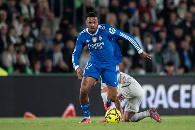 November 23, 2025, Elche, Alicante, SPAIN: Trent Alexander-Arnold of Real Madrid CF in action during the Spanish league, La Liga EA Sports, football match played between Elche CF and Real Madrid C.F. at Manuel Martinez Valero Stadium on November 23, 2025 in Elche, Spain. Elche SPAIN - ZUMAa181 20251123_zaa_a181_302 Copyright: xFranciscoxMaciax