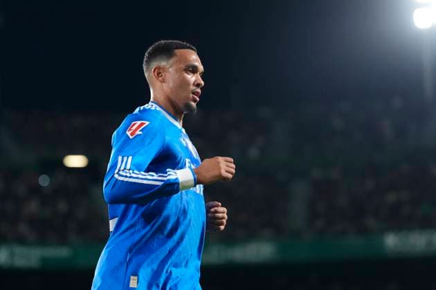Elche CF v Real Madrid CF - LaLiga EA Sports Trent Alexander-Arnold right-back of Real Madrid and England during the La Liga EA Sports match between Elche CF and Real Madrid CF at Estadio Manuel Martinez Valero on November 23, 2025 in Elche, Spain. Elche Alicante Spain  Copyright: xJosexBretonx originalFilename:bretonhernandez-elchecfv251123_npzkN.jpg