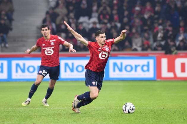 LOSC Lille v Paris FC - Ligue 1 McDonald s 2025 2026 15 Romain PERRAUD (losc) during the Ligue 1 McDonald s match between Lille and Paris at Stade Pierre Mauroy on November 23, 2025 in Lille, France. Lille France  Copyright: xFEPx 776417692