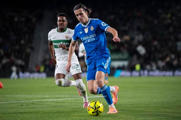 November 23, 2025, Elche, Alicante, SPAIN: Alvaro Carreras of Real Madrid CF in action during the Spanish league, La Liga EA Sports, football match played between Elche CF and Real Madrid C.F. at Manuel Martinez Valero Stadium on November 23, 2025 in Elche, Spain. Elche SPAIN - ZUMAa181 20251123_zaa_a181_313 Copyright: xFranciscoxMaciax