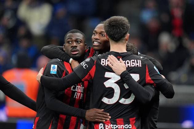 AC Milan s Christian Pulisic celebrates after scoring 0-1 during the Serie A soccer match between Inter and Milan at the San Siro Stadium in Milan , north Italy - Sunday , November 23 , 2025. - Soccer .  Copyright: xSpada LaPressex