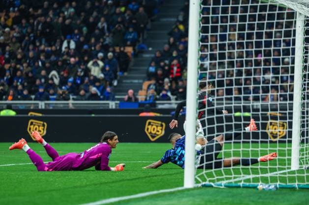 Christian Pulisic of AC Milan scores a goal during Serie A 2025 26 football match between FC Internazionale and AC Milan at San Siro Stadium in Milan  Copyright: xFabrizioxCarabelli IPAxSportx xipa-agency.netx xx IPA_68311349 IPA_Agency_IPA68311349