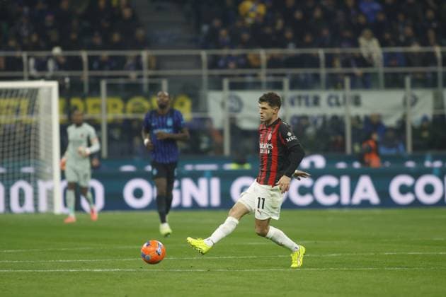 Christian Pulisic of AC Milan during the Italian Serie A, 2025 26 season, football match between Inter FC and AC Milan on 23 November 2025, at â?? Giuseppe Meazza stadium, San Siro, Milan, Italy. Photo Nderim KACELI  Copyright: xNderimxKaceli IPAxSportx xipa-agency.netx xx IPA_68311525 IPA_Agency_IPA68311525