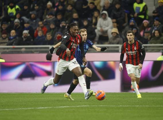 Rafel Leao of AC Milan during the Italian Serie A, 2025 26 season, football match between Inter FC and AC Milan on 23 November 2025, at â?? Giuseppe Meazza stadium, San Siro, Milan, Italy. Photo Nderim KACELI  Copyright: xNderimxKaceli IPAxSportx xipa-agency.netx xx IPA_68311645 IPA_Agency_IPA68311645