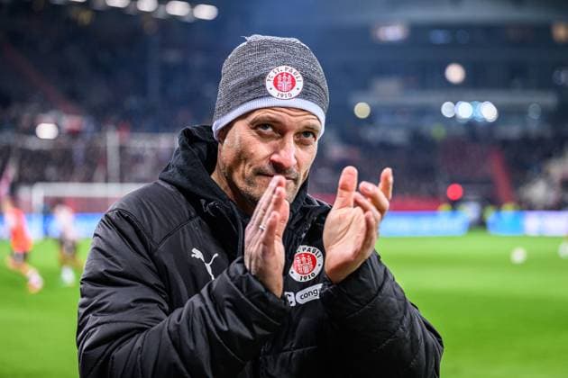 Soccer I Men I Season 2025 2026 I Bundesliga I 11 Matchday I FC St Pauli 1 FC Union Berlin I 23 11 2025 Alexander Blessin, Head Coach FC St Pauli Hamburg Millerntor Stadion Hamburg Germany Copyright: xLobecax xHenningxRohlfsx