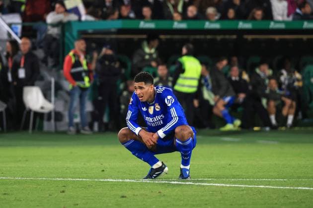 Spain - LaLiga EA - Elche CF vs Real Madrid CF - 23 11 2025 SPAIN, ELCHE, NOVEMBER 23. Jude Bellingham of Real Madrid looks dejected during the LaLiga EA Sports football match between Elche CF and Real Madrid CF on November 23, 2025 at Estadio Manuel Martinez Valero in Elche, Spain. Photo by Manuel Blondeau AOP.Press Elche Estadio Manuel Martinez Valero Valencian Community Spain Copyright: x ManuelxBlondeau AOP.Pressx AOP20251123-003