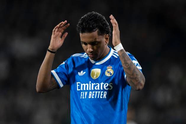 November 23, 2025, Elche, Alicante, SPAIN: Rodrygo of Real Madrid CF gestures during the Spanish league, La Liga EA Sports, football match played between Elche CF and Real Madrid C.F. at Manuel Martinez Valero Stadium on November 23, 2025 in Elche, Spain. Elche SPAIN - ZUMAa181 20251123_zaa_a181_326 Copyright: xFranciscoxMaciax