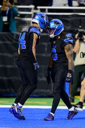 DETROIT, MI - NOVEMBER 23: Detroit Lions Running Back Jahmyr Gibbs (0) celebrates his touchdown with Detroit Lions Wide Receiver Amon-Ra St. Brown (14) during the game between New York Giants and Detroit Lions on November 23, 2025 at Ford Field in Detroit, MI ( CSM) Detroit United States - ZUMAc04_ 20251123_zma_c04_235 Copyright: xAllanxDranbergx