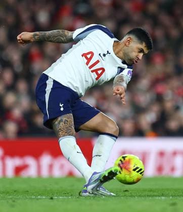 Cristian Romero of Tottenham Hotspur Arsenal v Tottenham Hotspur, Premier League, Football, Emirates Stadium, London, UK - 23 Nov 2025London Emirates Stadium United Kingdom EDITORIAL USE ONLY No use with unauthorised audio, video, data, fixture lists, club league logos or live services. Online in-match use limited to 120 images, no video emulation. No use in betting, games or single club league player publications.  Copyright: xMichaelxZemanek Shutterstockx 15860967cj