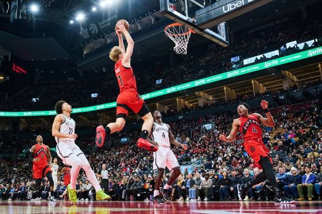 November 23, 2025, Toronto, On, Canada: Toronto Raptors Gradey Dick (1) dunks against the Brooklyn Nets as teammate Scottie Barnes (4) reacts during first half NBA, Basketball Herren, USA basketball action in Toronto, on Sunday, Nov. 23, 2025. Canada News - November 23, 2025  - ZUMAc35_ 20251123_zaf_c35_124 Copyright: xSammyxKoganx