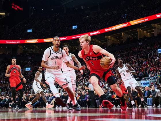 November 23, 2025, Toronto, On, Canada: Toronto Raptors Gradey Dick (1) drives past Brooklyn Nets Ziaire Williams (1) during first half NBA, Basketball Herren, USA basketball action in Toronto, on Sunday, Nov. 23, 2025. Canada News - November 23, 2025  - ZUMAc35_ 20251123_zaf_c35_128 Copyright: xSammyxKoganx