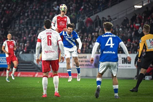 Germany, Soccer, 3 Liga, Matchday 15, 2025 2026, Rot Weiss Essen vs FC Energie Cottbus, 23 11 2025, Stadion an der Hafenstrasse, Essen, Germany, Copyright: xMarkusxVerwimpx