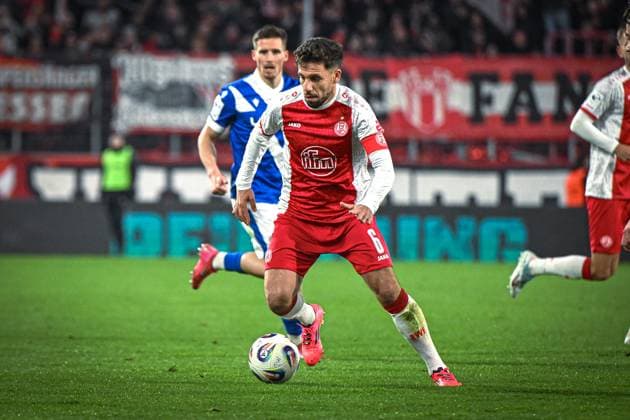 Germany, Football, 3 League, Matchday 15, 2025 2026, Rot Weiss Essen vs FC Energie Cottbus, 23 11 2025, Stadion an der Hafenstrasse, Essen, Germany, Ahmet Arslan Rot Weiss Essen, 6 Copyright: xMarkusxVerwimpx