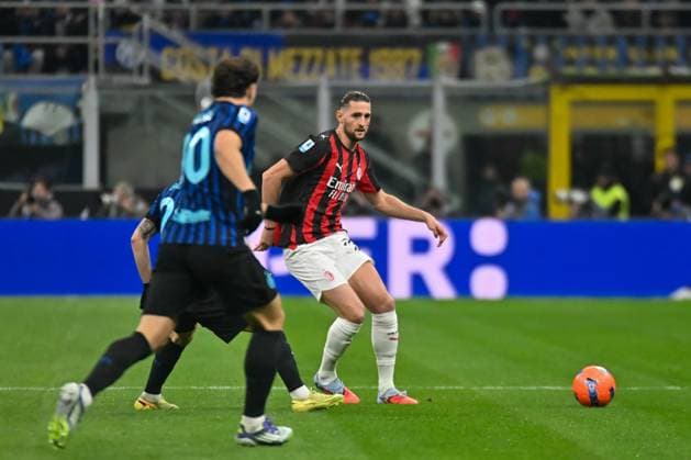CALCIO - Serie A - Inter - FC Internazionale vs AC Milan Milano Italy - November 23: Adrien Rabiot during Serie A match between FC Internazionale and Ac Milan at San Siro Stadium on November 23, 2025 in Milano, Italy. Milan Italy  Copyright: xIPAxSport ABACAx