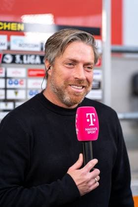 Michael Wimmer Head Coach, Jahn Regensburg Alemannia Aachen vs SSV Jahn Regensburg, Football, 3 Liga, Matchday 15, Season 2025 2026, 22 11 2025 DFB REGULATIONS PROHIBIT ANY USE OF PHOTOGRAPHS AS IMAGE SEQUENCES AND OR QUASI VIDEO Alemannia Aachen vs SSV Jahn Regensburg, Football, 3 Liga, Matchday 15, Season 2025 2026, 22 11 2025 Aachen Copyright: xEibner-Pressefoto J.xDerondeaux EP_JDU