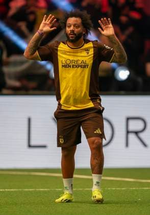 Marcelo former Real Madrid footballer with Loreal L OREAL advertising on his chest 23 11 2025, Football, The Icon League, GER, Bremen, ÖVB Arena Copyright: HMBxMedia xMarcoxBader
