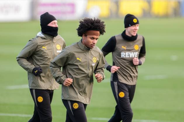 24 11 2025, Football, Season 2025 2026, UCL, Final training Borussia Dortmund, f l Julian Brandt Borussia Dortmund , Karim Adeyemi Borussia Dortmund , Maximilian Beier Borussia Dortmund , Dortmund Training ground BVB NRW Germany xRHR PHOTO DEx Copyright: DennisxEwert RHR-FOTOx RHR-FOTO DE