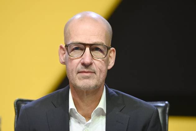 Carsten CRAMER, Member of the Executive Board, Annual General Meeting of Borussia Dortmund GmbH Co KGaA, Dortmund Westfalenhalle, 24 11 2025 oÂ
