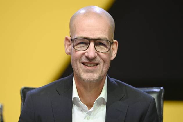 Carsten CRAMER, Member of the Executive Board, Annual General Meeting of Borussia Dortmund GmbH Co KGaA, Dortmund Westfalenhalle, 24 11 2025 oÂ