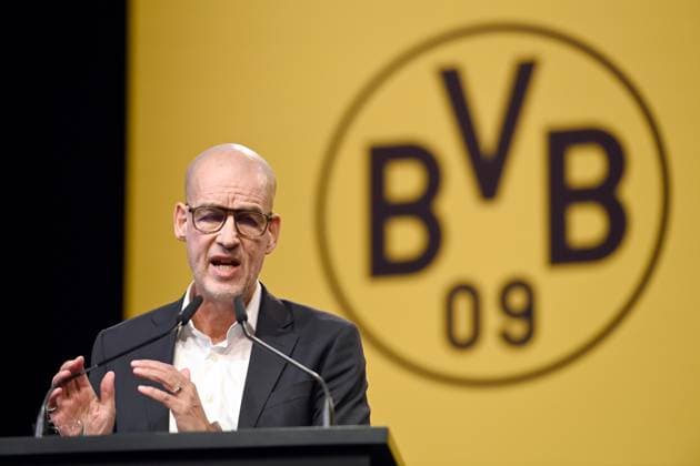 Carsten CRAMER, Member of the Executive Board, Annual General Meeting of Borussia Dortmund GmbH Co KGaA, Dortmund Westfalenhalle, 24 11 2025 oÂ