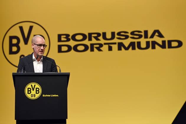 Carsten CRAMER, Member of the Executive Board, Annual General Meeting of Borussia Dortmund GmbH Co KGaA, Dortmund Westfalenhalle, 24 11 2025 oÂ