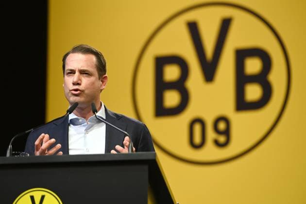 Lars RICKEN, Member of the Executive Board, Annual General Meeting of Borussia Dortmund GmbH Co KGaA, Dortmund Westfalenhalle, 24 11 2025 oÂ