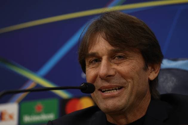 November 24, 2025, Naples, Napoli, Italy: Antonio Conte coach of Napoli during a press conference, PK, Pressekonferenz and head of match of the UEFA Champions League 2025 26, League Phase at Stadio Maradona on November 24, 2025 in Naples, Italy Naples Italy - ZUMAl131 20251124_zsp_l131_001 Copyright: xCiroxDexLucax