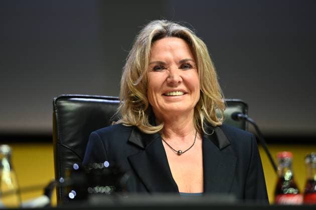 Silke SEIDEL, Chairwoman of the Supervisory Board, Annual General Meeting of Borussia Dortmund GmbH Co KGaA, Dortmund Westfalenhalle, 24 11 2025 oÂ