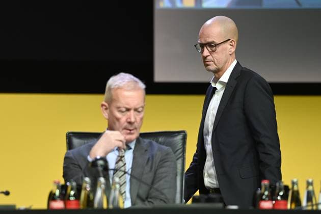 f l Thomas TRESS, Treß, Member of the Executive Board, Chief Financial Officer, CFO, Carsten CRAMER, Member of the Executive Board, Annual General Meeting of Borussia Dortmund GmbH Co KGaA, Dortmund Westfalenhalle, 24 11 2025 oÂ