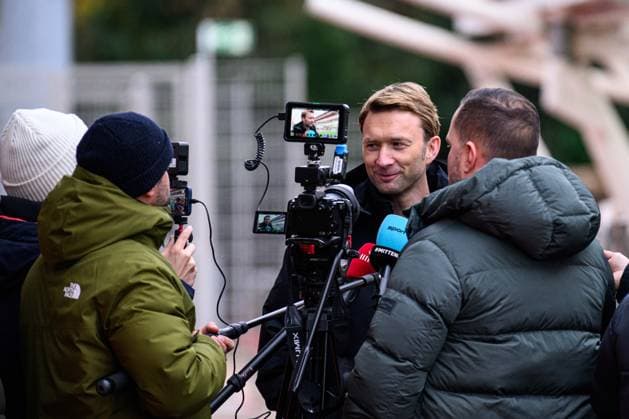 LEVERKUSEN, GERMANY - 24 NOVEMBER, 2025: Simon Rolfes - The practice of Bayer 04 Leverkusen before UEFA Champions League match vs Manchester City at BayArena.  Copyright: xVITALIIxKLIUIEVx