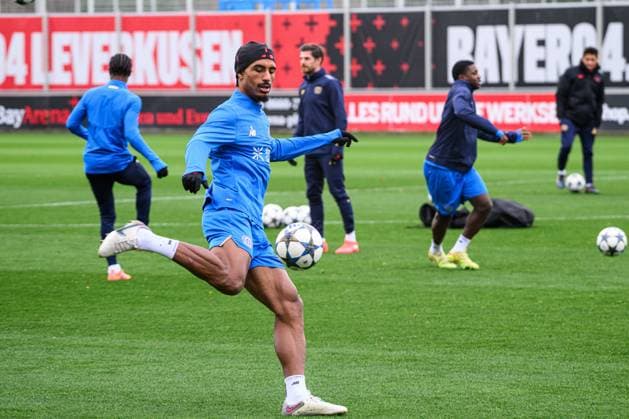 LEVERKUSEN, GERMANY - 24 NOVEMBER, 2025: Loic Bade - The practice of Bayer 04 Leverkusen before UEFA Champions League match vs Manchester City at BayArena.  Copyright: xVITALIIxKLIUIEVx