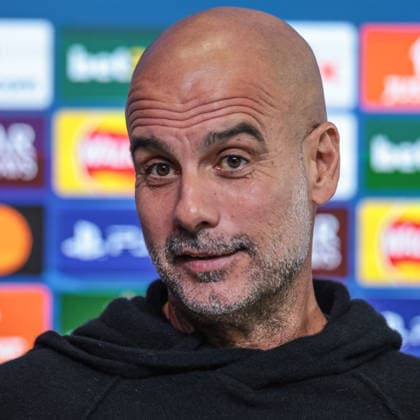 UEFA Champions League press conference, PK, Pressekonferenz Matchday 5 of 8 Manchester City vs Bayer 04 Leverkusen Pep Guardiola manager of Manchester City speaks to the press during the UEFA Champions League press conference Matchday 5 of 8 Manchester City vs Bayer 04 Leverkusen at Etihad Campus, Manchester, United Kingdom, 24th November 2025 (Photo by Mark Cosgrove News Images) Manchester Etihad Campus Manchester United, ManU Kingdom Copyright: xMarkxCosgrove NewsxImagesx