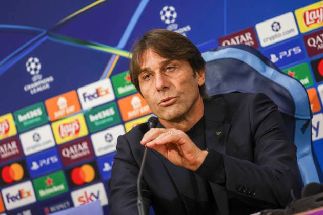 press conference, PK, Pressekonferenz SSC Napoli Napoli™s Italian coach Antonio Conte during the SSC Napoli press conference the day before the Champions League football match against Qarabag Futbol Klubu at the Diego Armando Maradona stadium in Napoli on 24 November, 2025. CDL12503 Copyright: xAntonioxBalascox