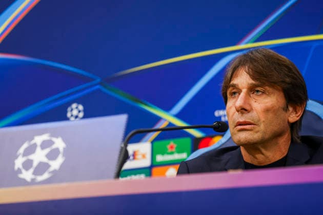 press conference, PK, Pressekonferenz SSC Napoli Napoli™s Italian coach Antonio Conte during the SSC Napoli press conference the day before the Champions League football match against Qarabag Futbol Klubu at the Diego Armando Maradona stadium in Napoli on 24 November, 2025. CDL12543 Copyright: xAntonioxBalascox