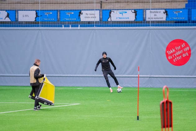 Bodo Glimt training Bodo 20251124 Jens Petter Hauge at the training for Bodo Glimt in Nordlandshallen the day before the Champions League football match against Juventus Photo Stian Lysberg Solum NTB Bodo Norway EDITORIAL USE ONLY RESTRICTED USE FOR BETTING COMPANIES  Copyright: xStianxLysbergxSolumx xNTBx