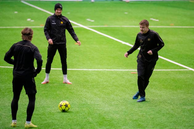 Bodo Glimt training Bodo 20251124 Fredrik Bjorkan at the training for Bodo Glimt in Nordlandshallen the day before the Champions League football match against Juventus Photo Stian Lysberg Solum NTB Bodo Norway EDITORIAL USE ONLY RESTRICTED USE FOR BETTING COMPANIES  Copyright: xStianxLysbergxSolumx xNTBx