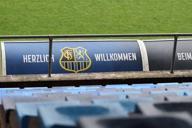 24 11 2025, xrekx, Fussball 3 Liga, 1 FC Saarbruecken Training v l Symbol Foto, Symbolbild, Symbol Stadion, symbolic photo, symbolic image, symbolic stadium Logo DFL DFB REGULATIONS PROHIBIT ANY USE OF PHOTOGRAPHS as IMAGE SEQUENCES and or QUASI VIDEO Saarbruecken