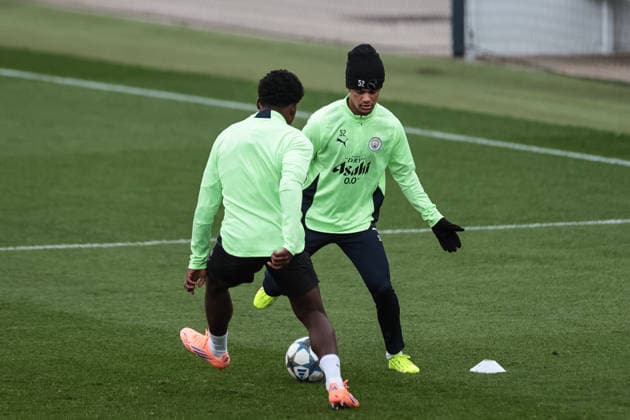 UEFA Champions League training session Matchday 5 of 8 Manchester City vs Bayer 04 Leverkusen Oscar Bobb of Manchester City during the UEFA Champions League training session Matchday 5 of 8 Manchester City vs Bayer 04 Leverkusen at Etihad Campus, Manchester, United Kingdom, 24th November 2025 (Photo by Mark Cosgrove News Images) Manchester Etihad Campus Manchester United, ManU Kingdom Copyright: xMarkxCosgrove NewsxImagesx