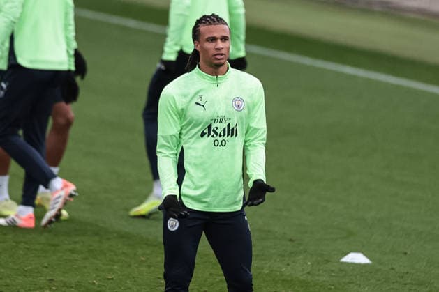UEFA Champions League training session Matchday 5 of 8 Manchester City vs Bayer 04 Leverkusen Nathan Ake of Manchester City during the UEFA Champions League training session Matchday 5 of 8 Manchester City vs Bayer 04 Leverkusen at Etihad Campus, Manchester, United Kingdom, 24th November 2025 (Photo by Mark Cosgrove News Images) Manchester Etihad Campus Manchester United, ManU Kingdom Copyright: xMarkxCosgrove NewsxImagesx