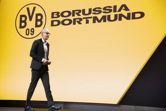 Carsten CRAMER, Member of the Executive Board, Annual General Meeting of Borussia Dortmund GmbH Co KGaA, Dortmund Westfalenhalle, 24 11 2025 oÂ