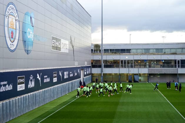 MANCHESTER, ENGLAND - NOVEMBER 24: The players of Manchester City warm up during a training session ahead of the UEFA Champions League 2025 26 League Phase MD5 match between Manchester City and Bayer 04 Leverkusen at Manchester City Football Academy on November 24, 2025 in Manchester, England. (Photo by Rene Nijhuis) SPO  Copyright: xRenexNijhuis