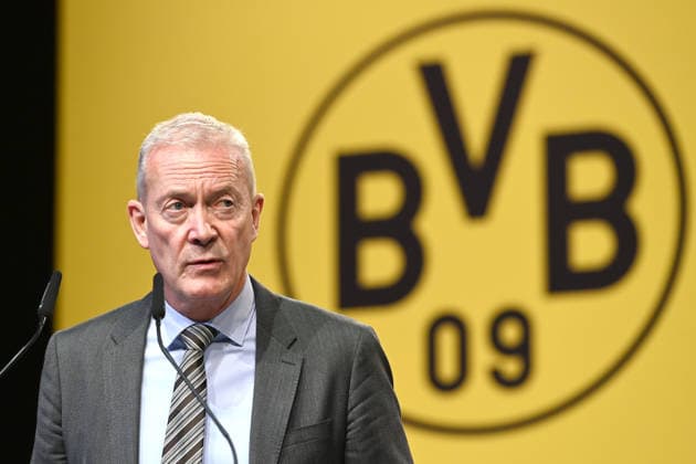 Thomas TRESS, Treß, Member of the Executive Board, Chief Financial Officer, CFO, Annual General Meeting of Borussia Dortmund GmbH Co KGaA, Dortmund Westfalenhalle, 24 11 2025 oÂ