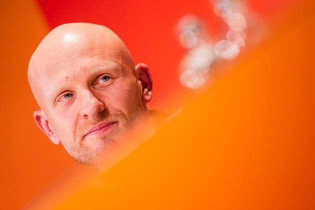 ZEIST , 24-11-2025 , KNVB Campus , season 2025 2026 , Dutch International football , Training session and press conference, PK, Pressekonferenz Netherlands (women) , picture shows Netherlands (women) head coach Arjan Veurink during press conference Training session Netherlands (women)  x32183844x Copyright: